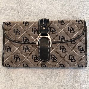 Dooney & Bourke Signature Wallet
